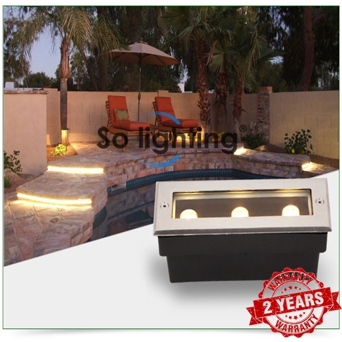 10466555515_608834017